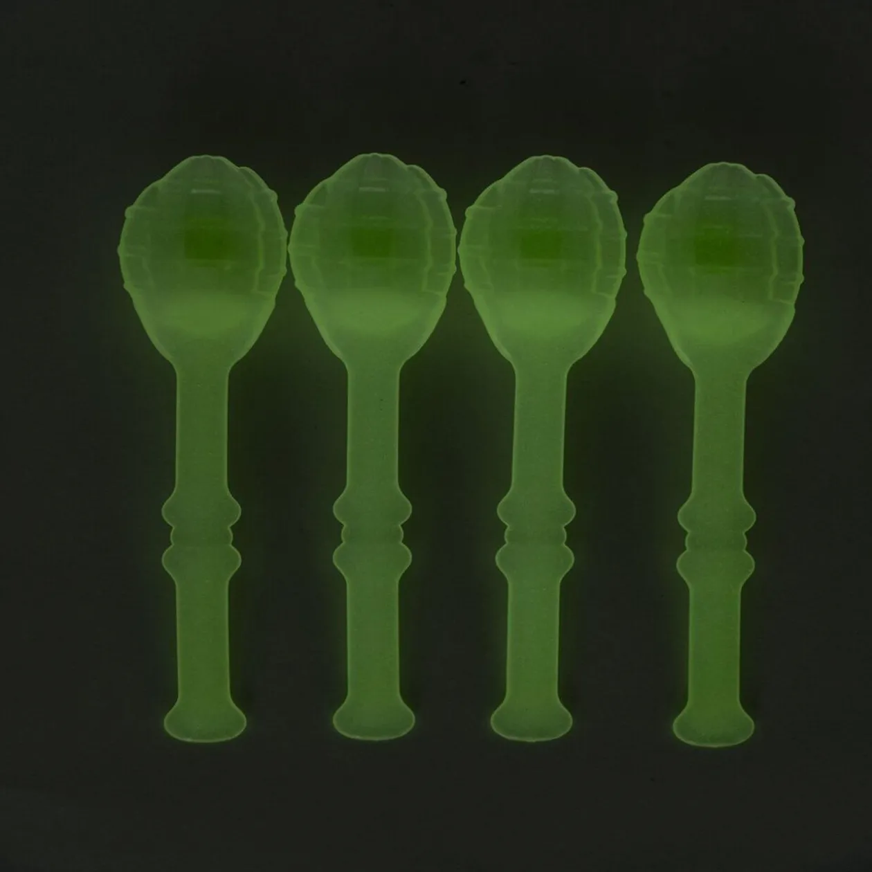 Lot de 12 couverts squelette phosphorescents Halloween