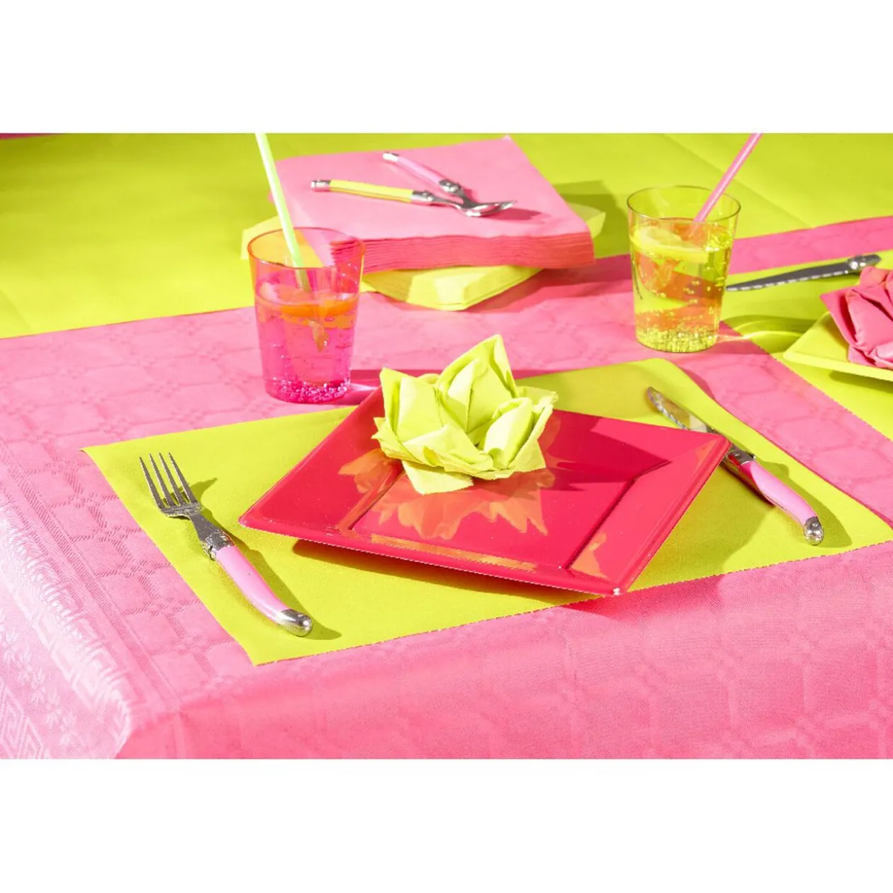 Rouleau nappe papier framboise