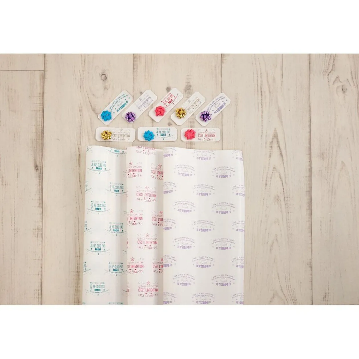 Étiquettes cadeau colorées x8