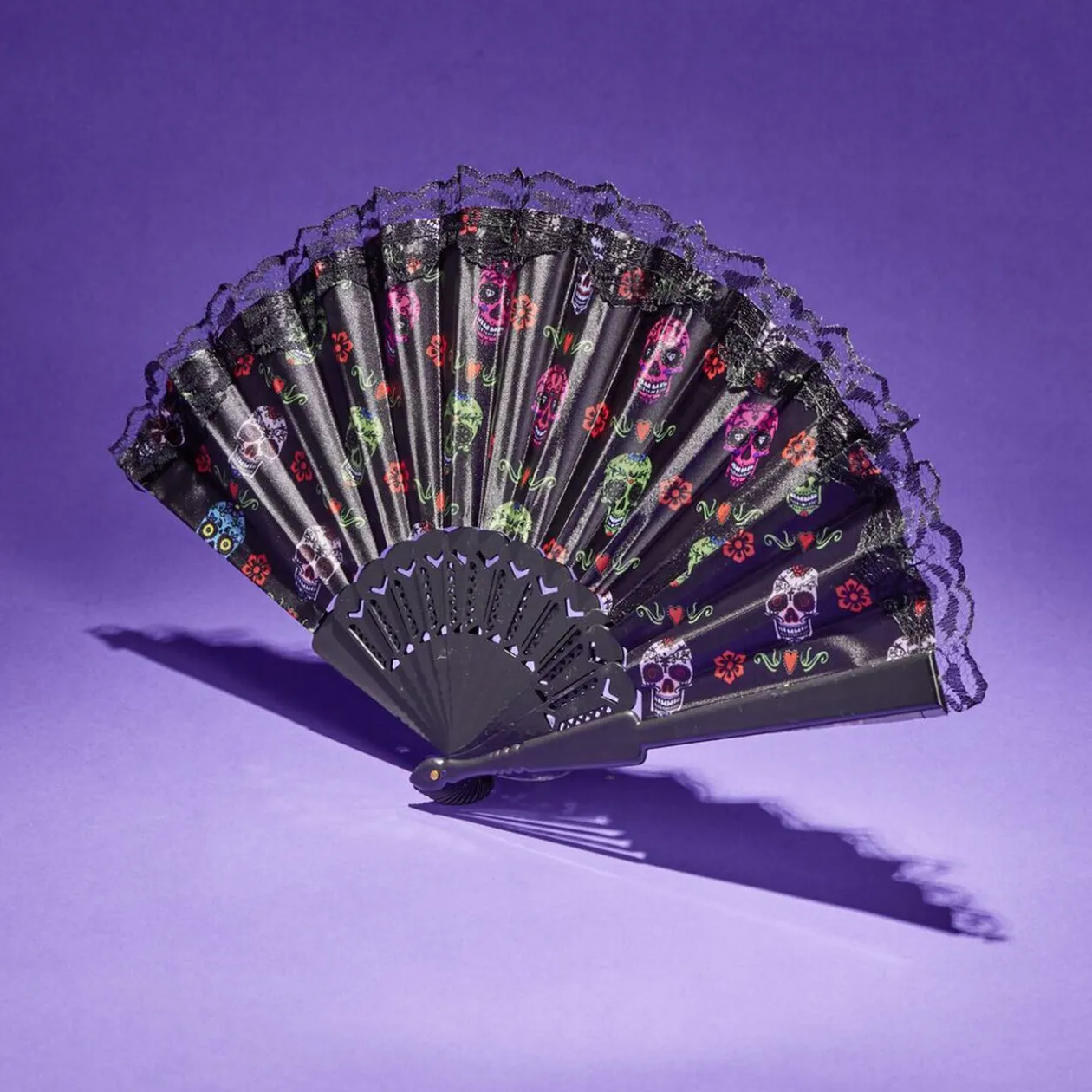 Éventail Halloween pliant tête de mort mexicaine 43x23cm